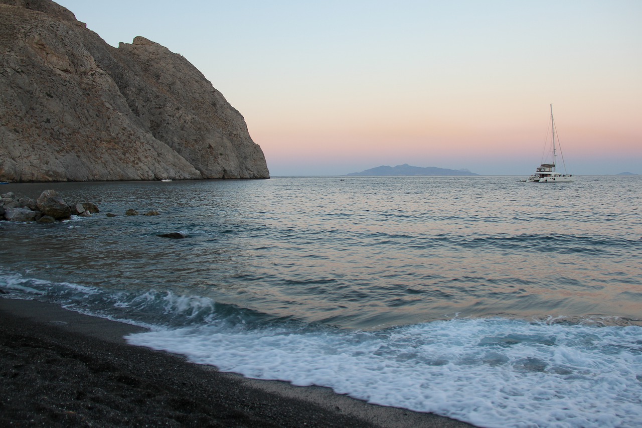 perissa-4376055_1280 Perissa Beach